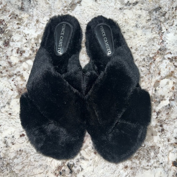 Vince Camuto Kortendie Black Faux Fur Slip On Slide Slippers Size 9M - Picture 1 of 12